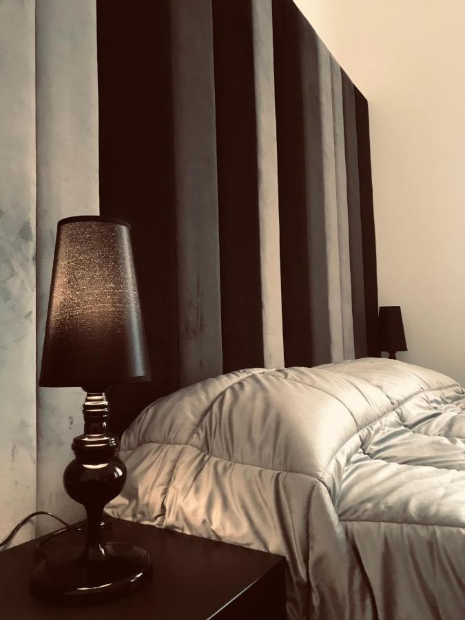 Motta Palace Apartments & Rooms 莫塔·圣塔纳斯塔西亚 外观 照片