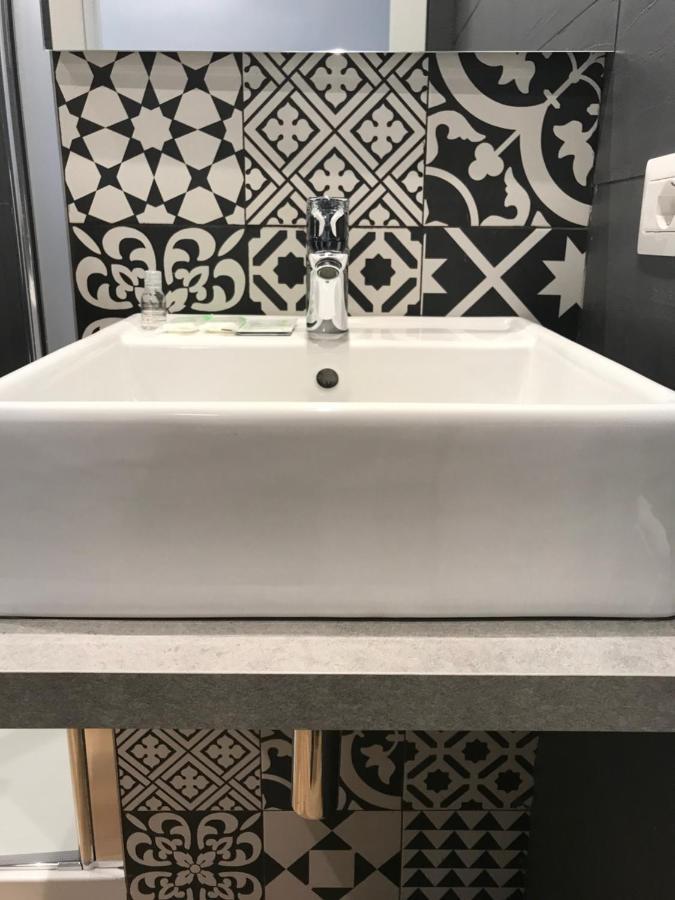 Motta Palace Apartments & Rooms 莫塔·圣塔纳斯塔西亚 外观 照片