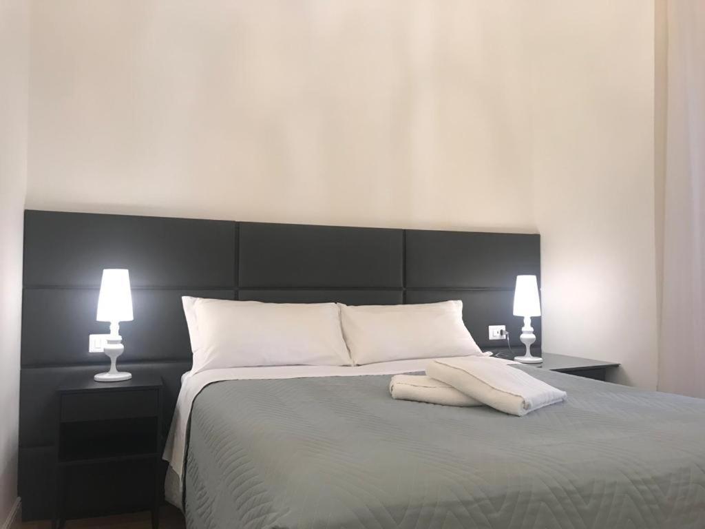 Motta Palace Apartments & Rooms 莫塔·圣塔纳斯塔西亚 外观 照片